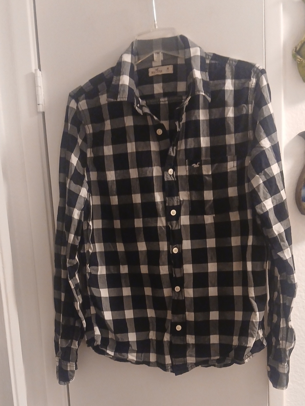 Hollister Men’s Black and White Checkered Button-Down Shirt Medium LongSleeve